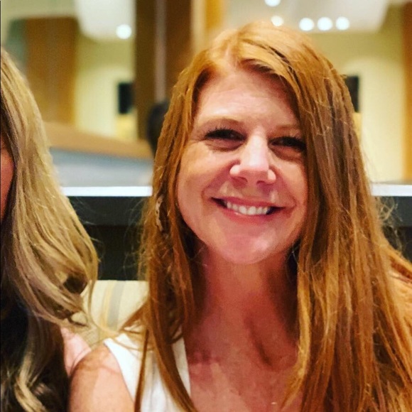 Meet your Posher, Jessi - Picture 2 of 2